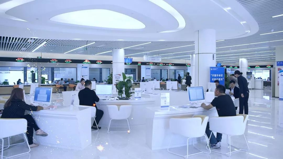 “最多跑一次”改革再升級 開發區行政審批局全面推行“一窗融合、套餐服務”新模式